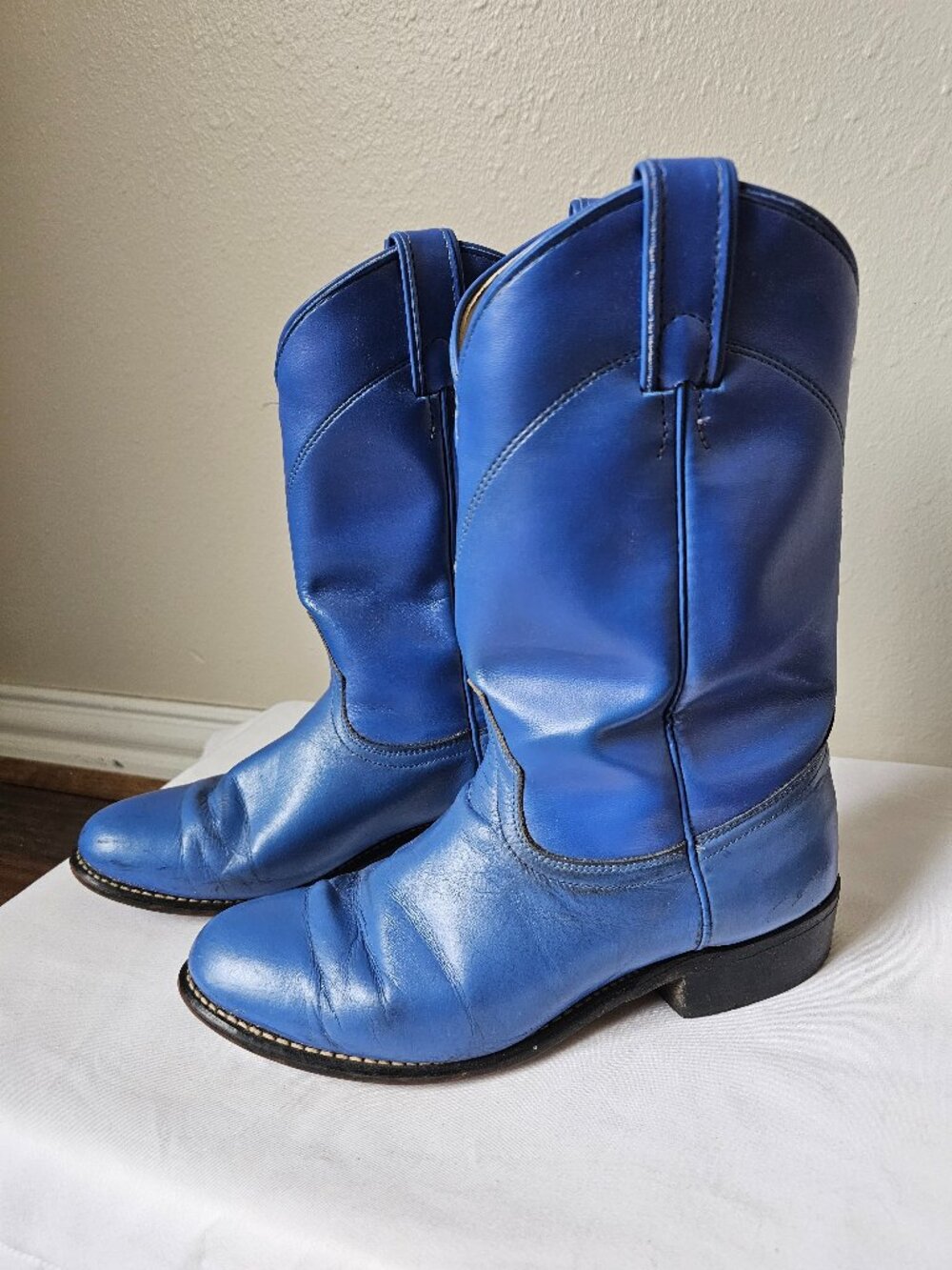 Laredo Vintage Style Blue Leather Cowgirl Boots Size 8
